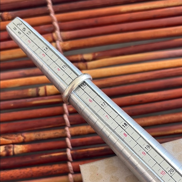 Silpada Sterling Silver Ring with White Pearl - Picture 6 of 7